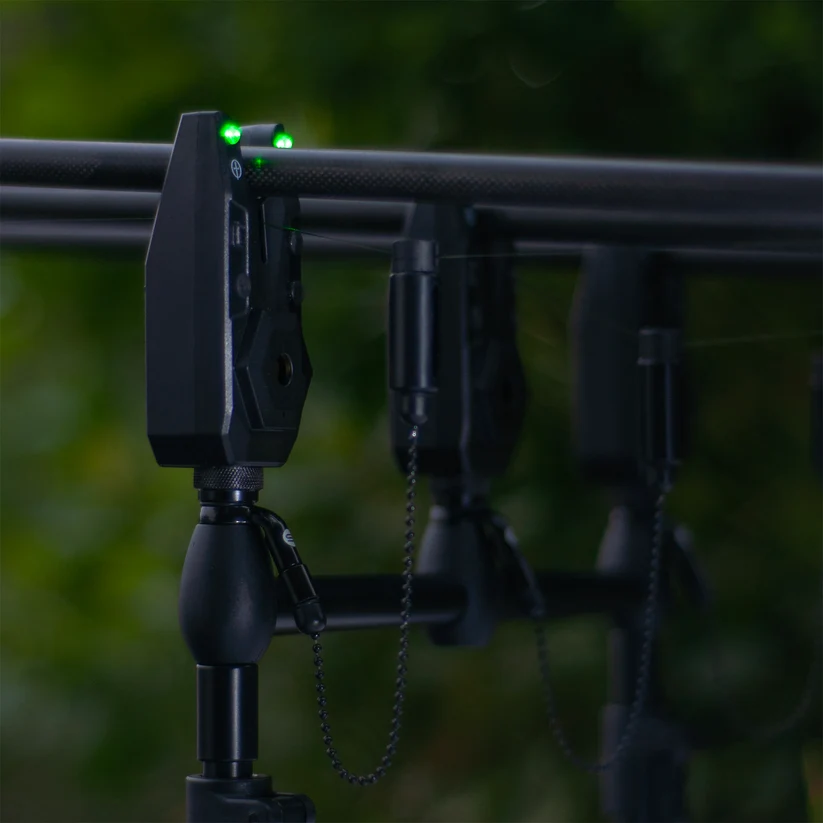 Saber S5 3+1 Bite Alarm Set with Bivvy Light - Image 6